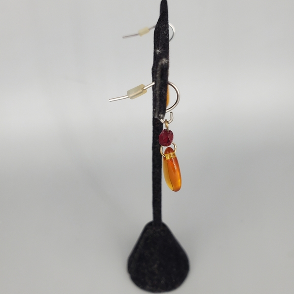 Chinese Beaded Bracelet and Earring Set - Picture 4 of 10